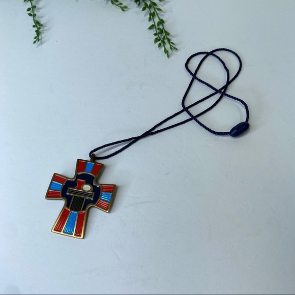 Vintage Terra Sancta Guild Enamel & Metal Eucharist Cross Pendant Necklace - Picture 8 of 8